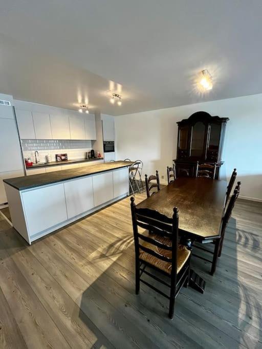 Big Apartment With Parking In Antwerp Luaran gambar