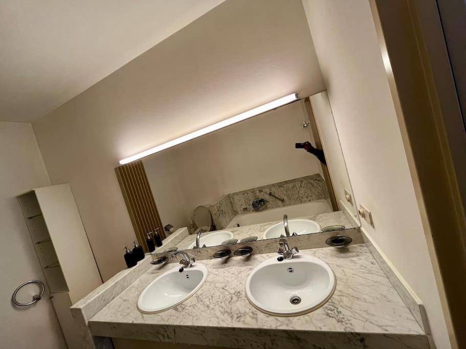 Big Apartment With Parking In Antwerp Luaran gambar