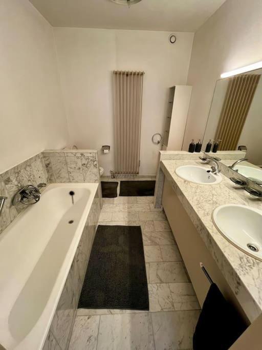 Big Apartment With Parking In Antwerp Luaran gambar