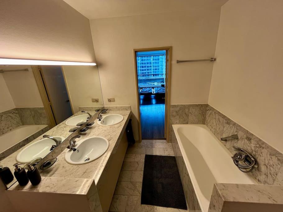 Big Apartment With Parking In Antwerp Luaran gambar