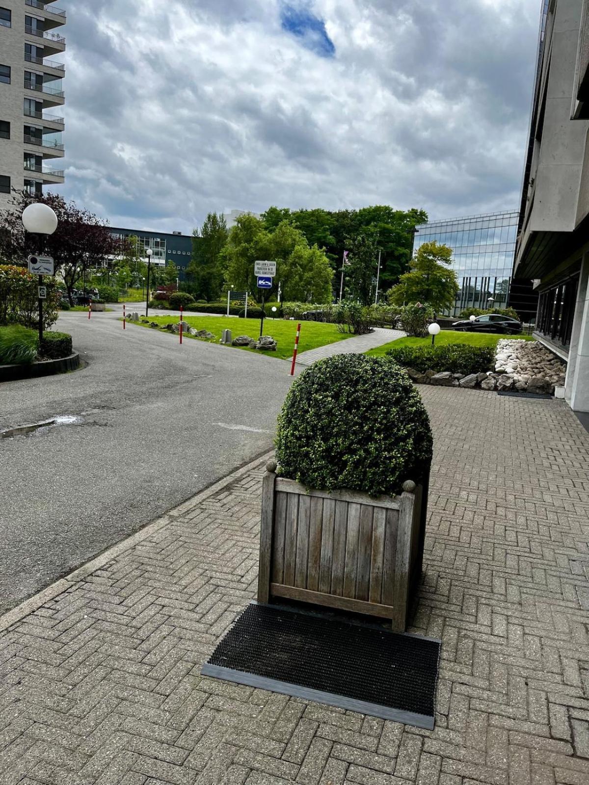 Big Apartment With Parking In Antwerp Luaran gambar