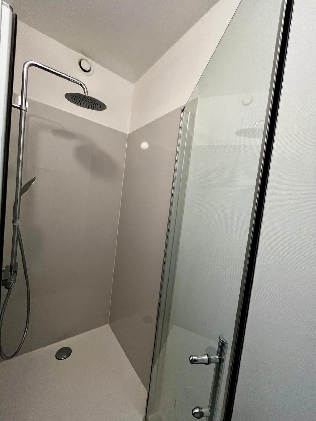 Big Apartment With Parking In Antwerp Luaran gambar